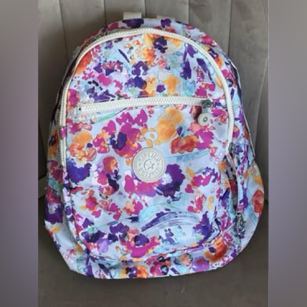 Kipling🎒backpack14”
Challenger BP4282
Weathercolor Floral
Backpack